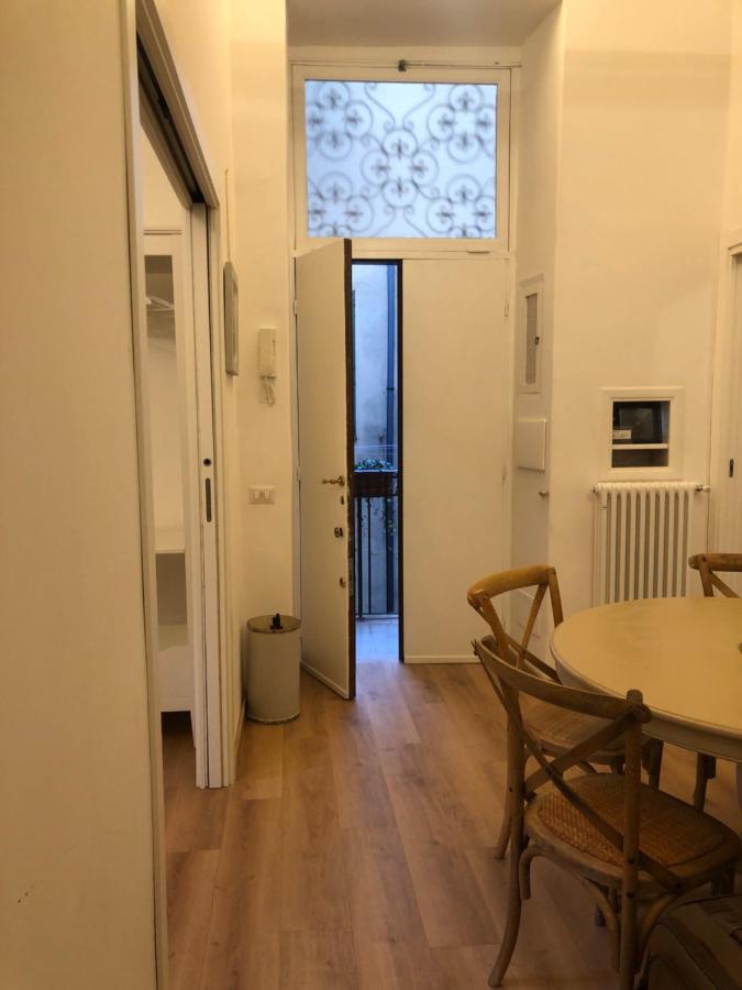 Domus Alfieri Al Colosseo Рим Экстерьер фото